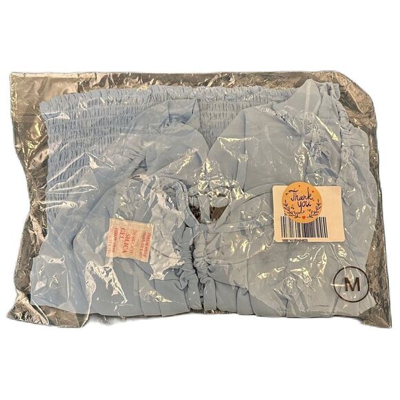 Love Tree Smocked Top Size Medium NWT - Picture 3 of 3